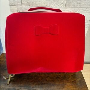 Estee Lauder Red Velvet Velveteen Cosmetic Makeup Bag Train Case 2020